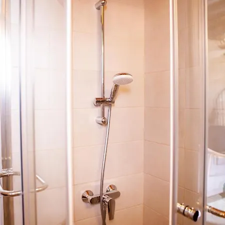 Vingt-deux 22 * Vouni