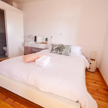 Vingt-deux 22 * Vouni