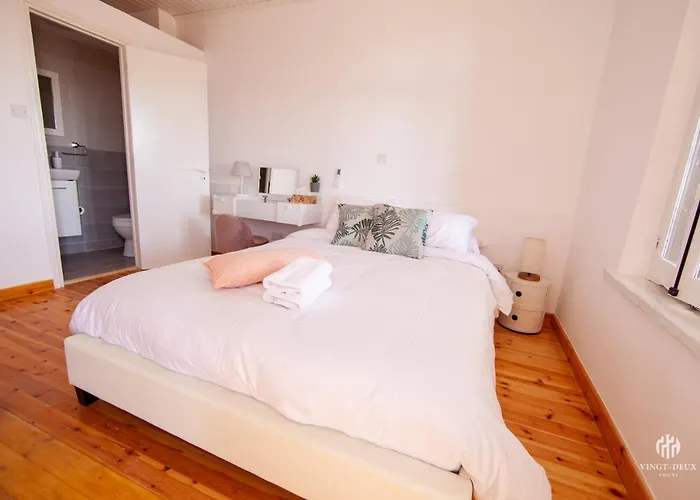 Vingt-deux 22 * Vouni