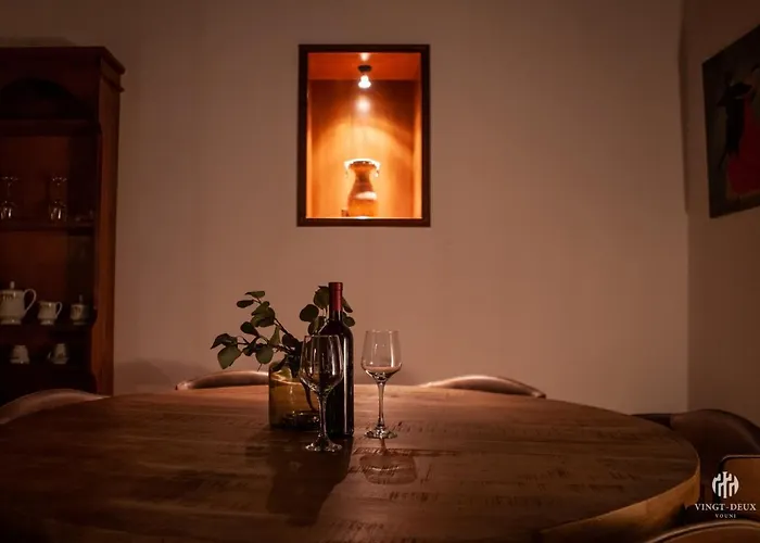 Vingt-deux 22 * Vouni